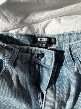 Missguided Petite Boyfriend Jeans